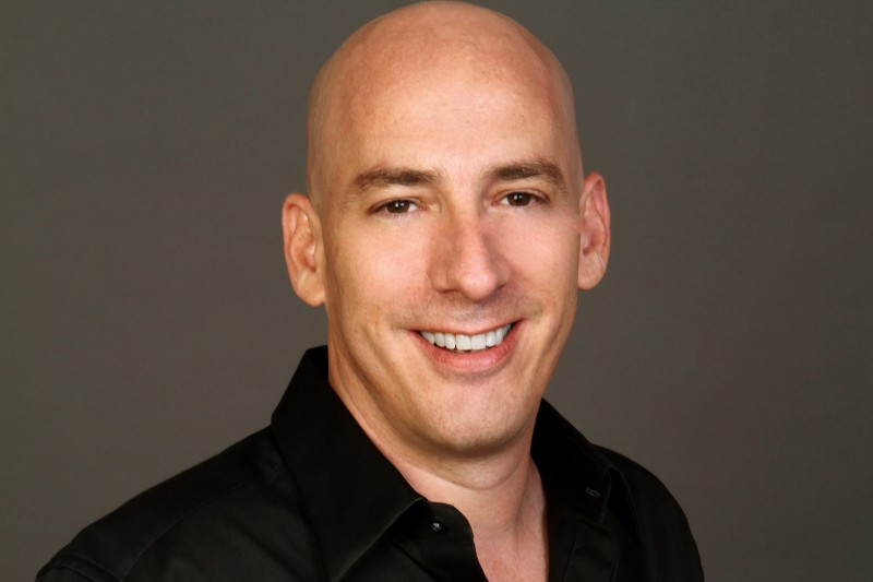 נאור מן Real Commerce